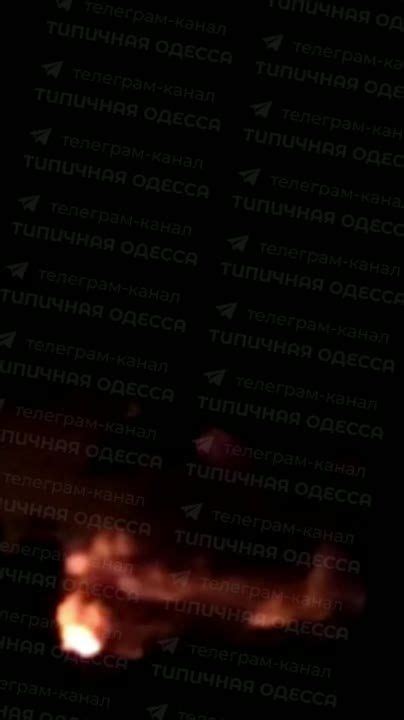 В Таганроге произошёл мощный пожар после ракетного удара: подробности инцидента
